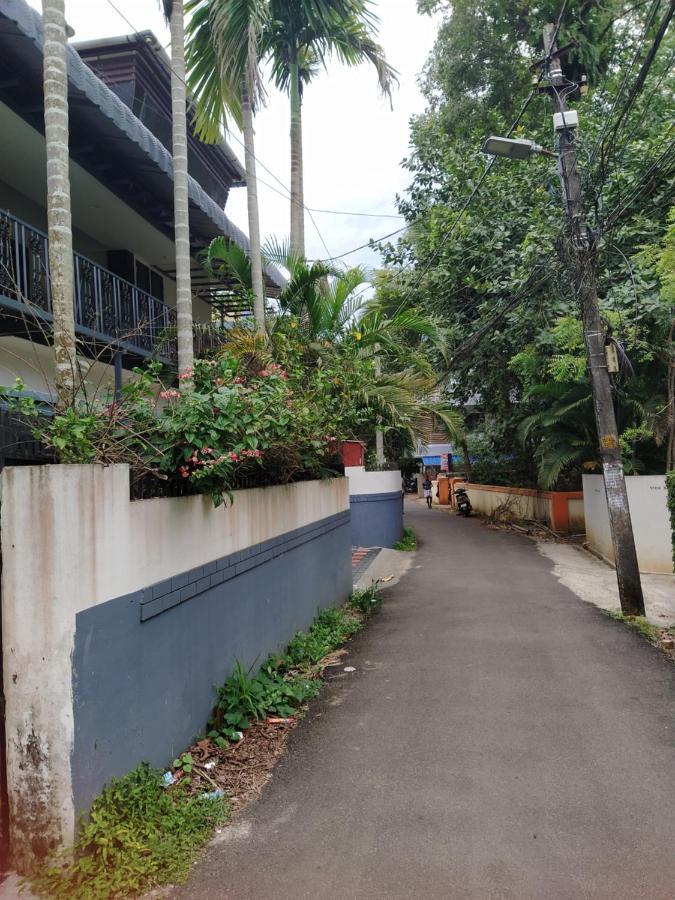 Paradise Inn Guest House Alappuzha Dış mekan fotoğraf