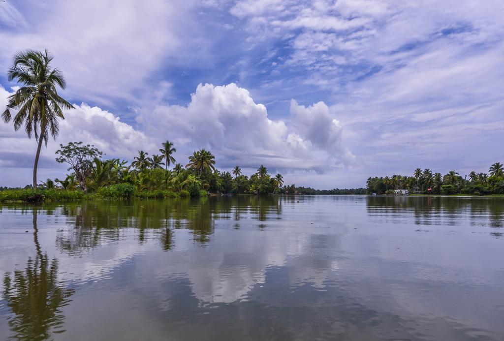 Paradise Inn Guest House Alappuzha Dış mekan fotoğraf