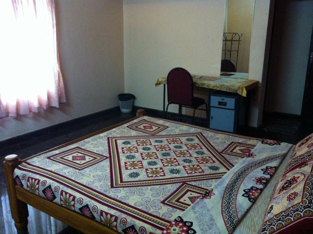 Paradise Inn Guest House Alappuzha Dış mekan fotoğraf