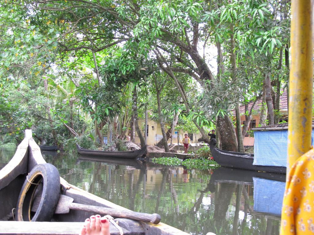 Paradise Inn Guest House Alappuzha Dış mekan fotoğraf