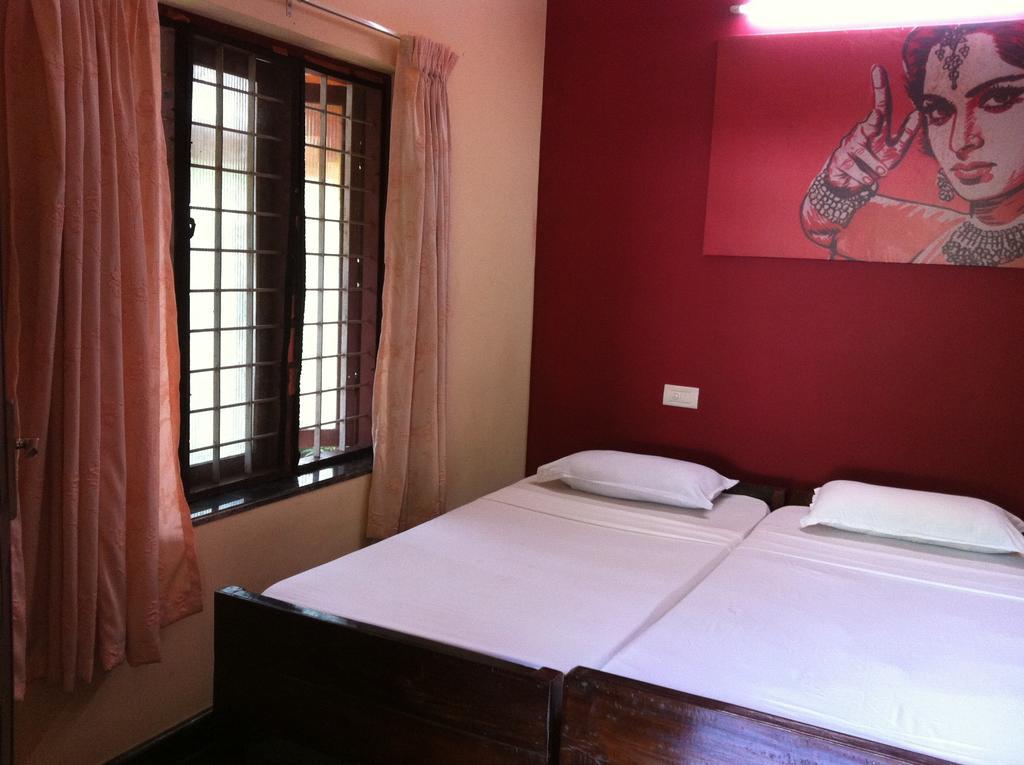 Paradise Inn Guest House Alappuzha Dış mekan fotoğraf